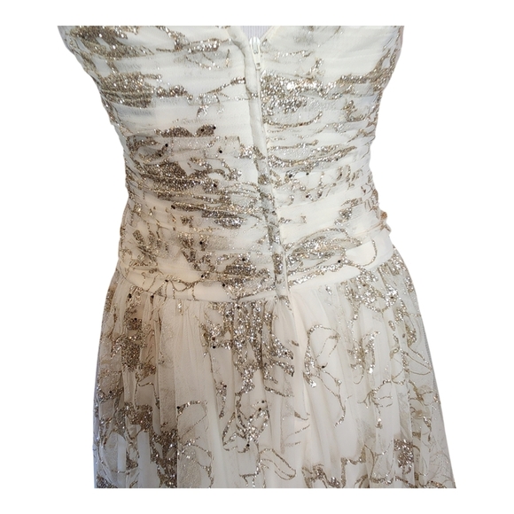 Hailey For Adrianna Papell Cream and Gold Strapless Formal Dress Size 4 - Picture 4 of 7